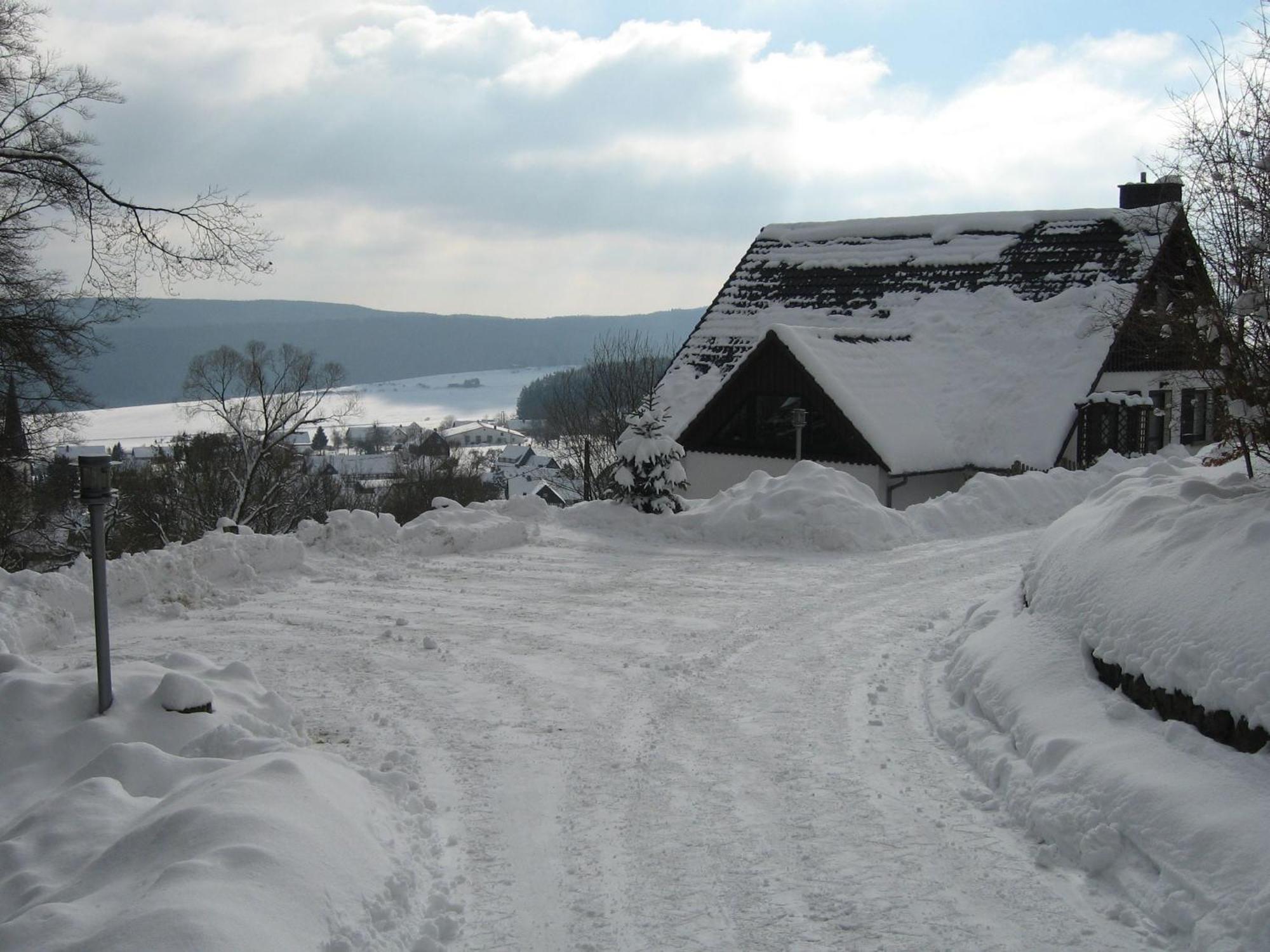 Nice Holiday Home Near Ski Area Medebach Kültér fotó